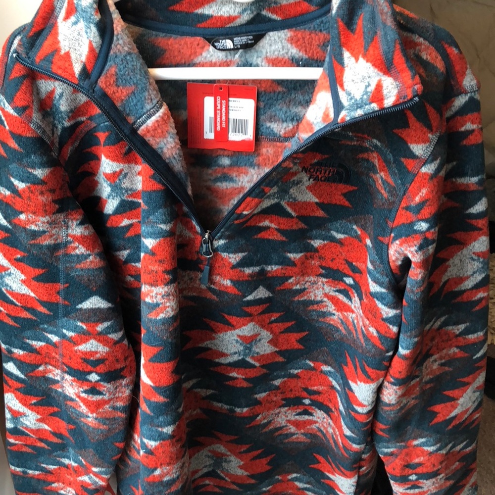 Men’s north face pullover